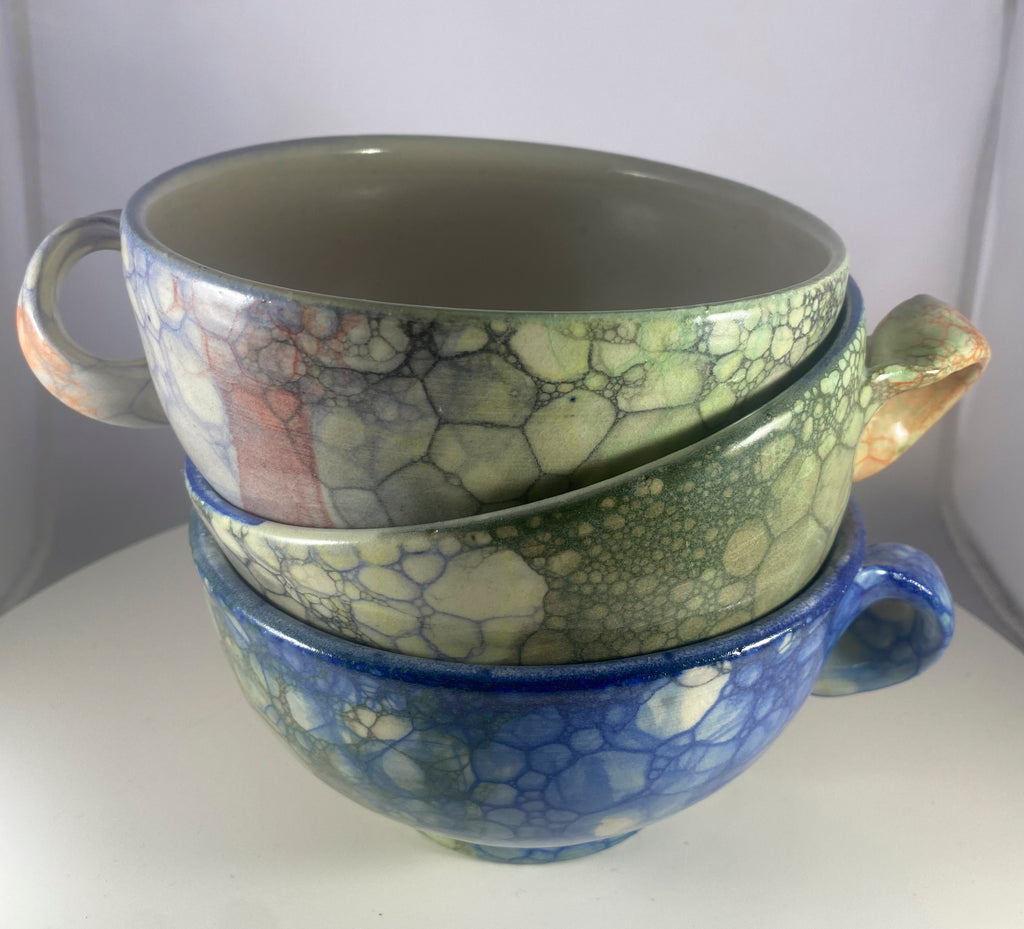#137 Medium White Bowl w/ Handle